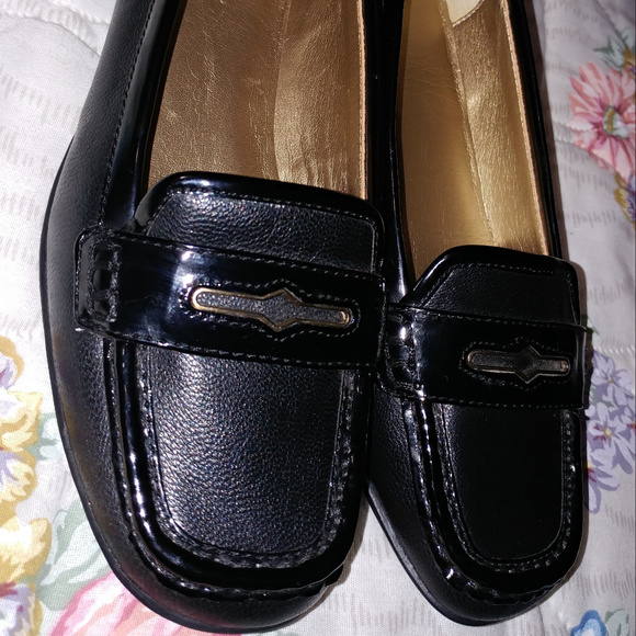 Circa Joan David Black Leather Luxe Slip On Shoes Size 7M Women - Picture 2 of 8